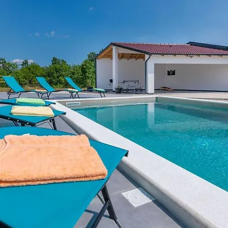 Rovena, A Modern&luxurious Istrian