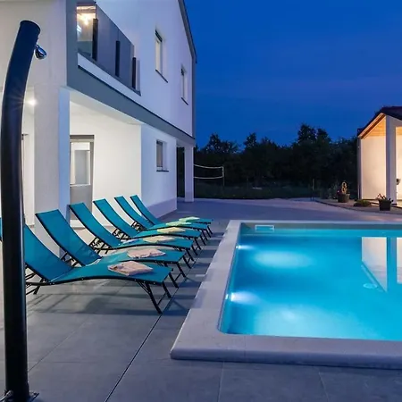 Casa vacanze Rovena, A Modern&luxurious Istrian