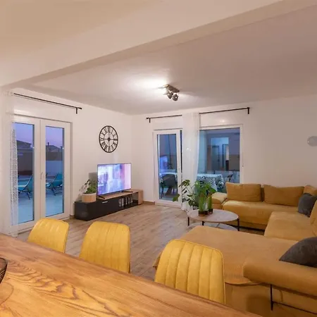 Casa vacanze Rovena, A Modern&luxurious Istrian Juršići